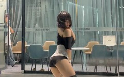 葱油饼er微密圈作品资源揭秘，清新创意与性感魅力的多样风格